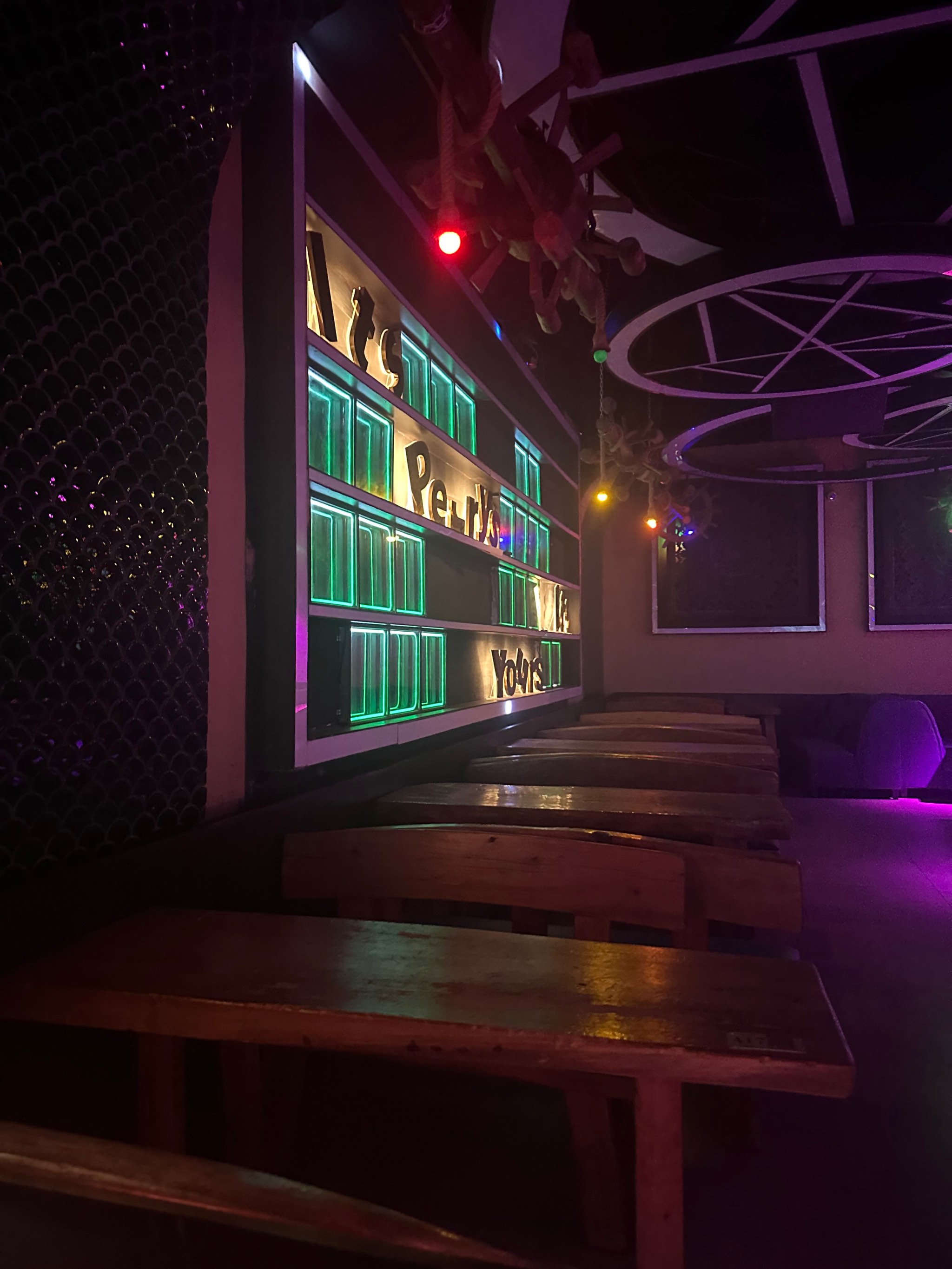 驻马店商务KTV: 了解商务KTV的含义-西平县ktv预定